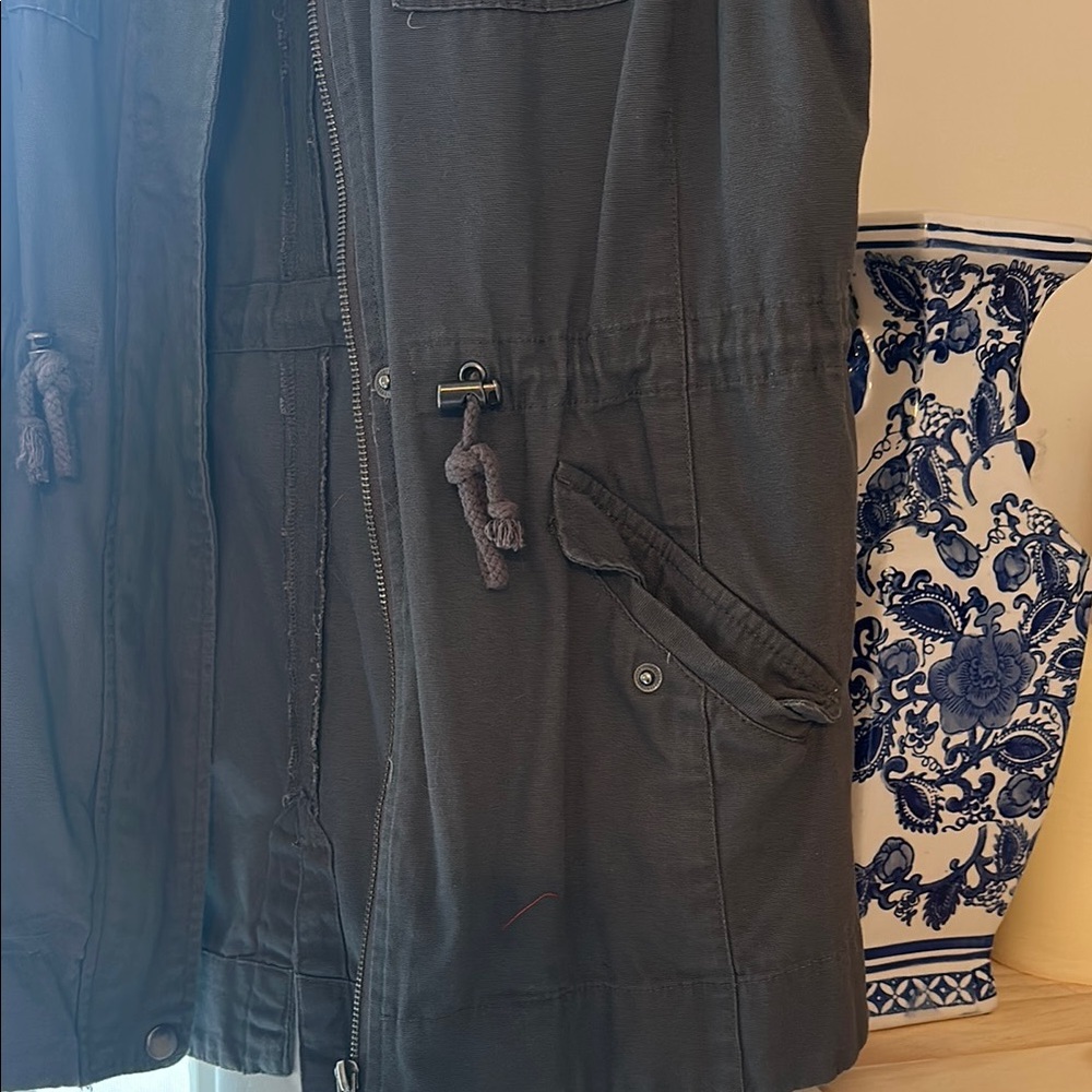 Utility Vest in Dark Gray - Picture 2 of 4